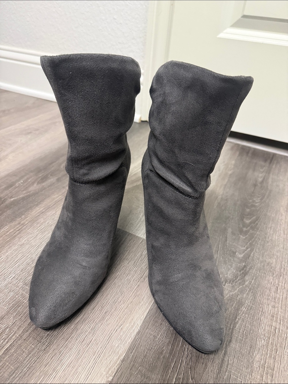 Unisa Charcoal Slouchy Suede Ankle Boots 9M